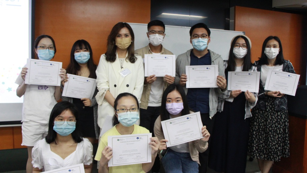 香港經濟日報: 教大與社企辦「心腦加油站」訓練大學生支援有精神健康需要中學生 逾80大學生任推廣大使
